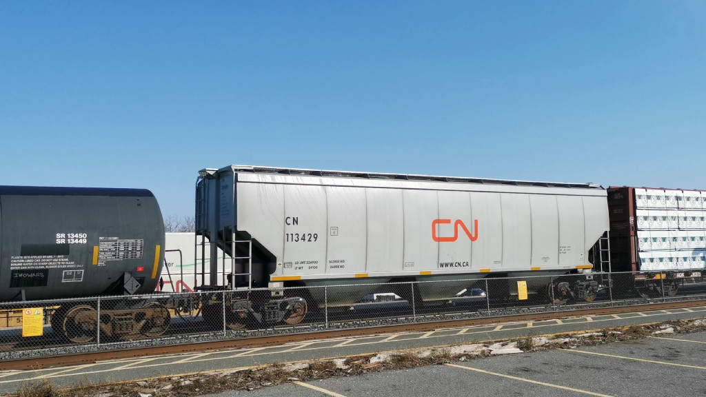 CN 113429